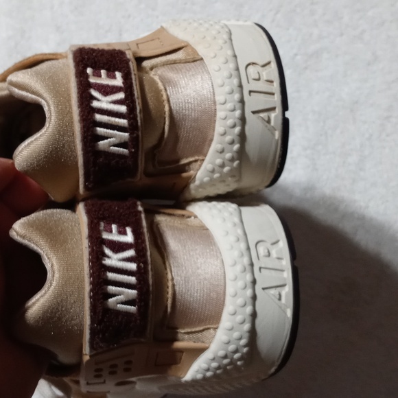 Nike Air Huarache Sneakers Desert Sail Size 11.5 Men's - Picture 5 of 8